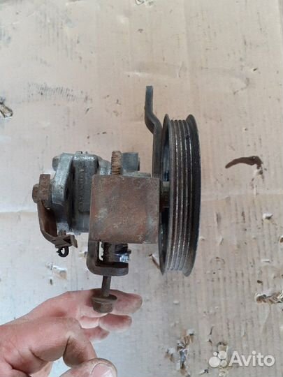 Насос гура Митсубиси Лансер 6.CK, Мираж,Кольт 1.3