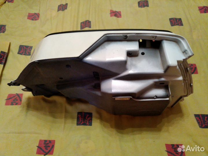 Задний правый кофр honda gold wing 1500