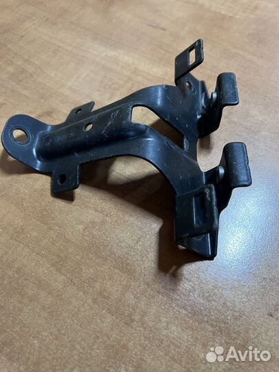 Кронштейн петли капота Скания 6 серия