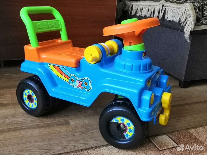 Машинка-каталка molto