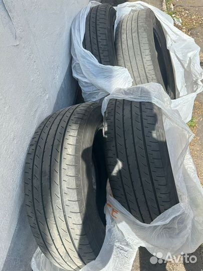 Yokohama BluEarth E51B 225/60 R18