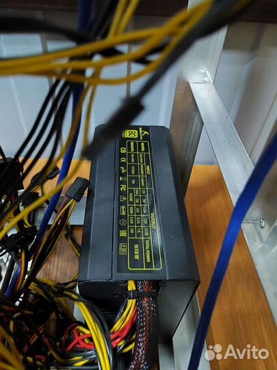 Риг для майнинг фермы на 12 карт 2Бп