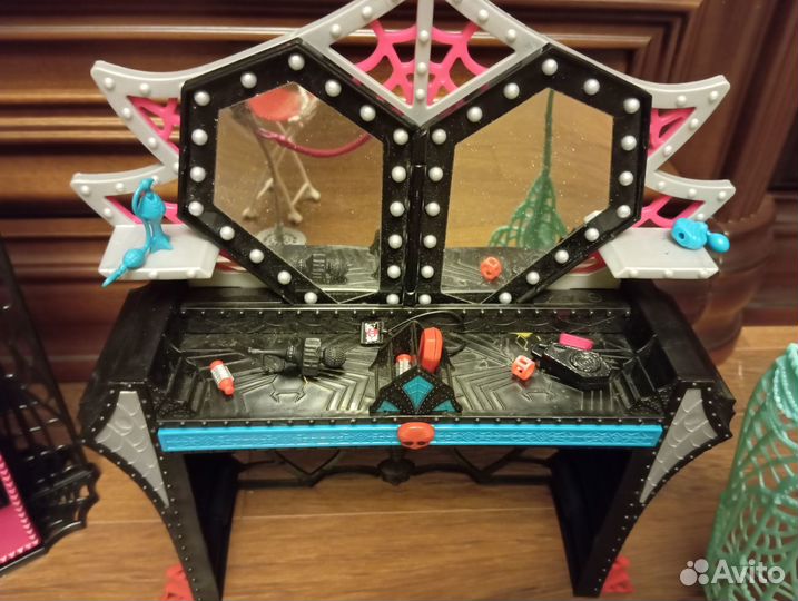 Гримерная Монстр Хай