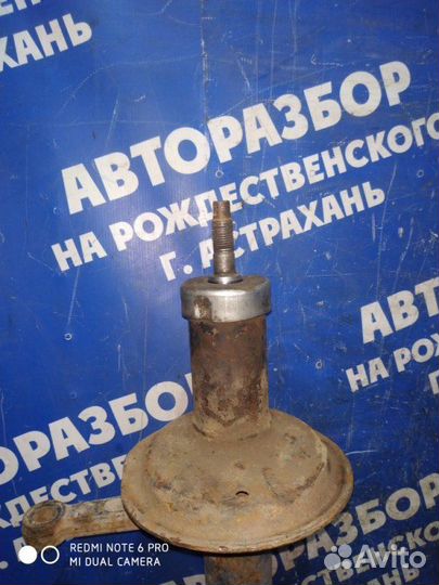 Передняя правая стойка амортизатора Ваз Лада 2109