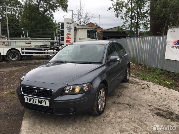 Разбор на запчасти Volvo S40 2004