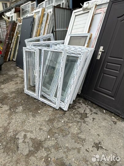 Пластиковые окна 1200 на 1200 В наличии