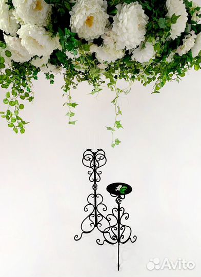 Венок подвесной/цветы/белые розы