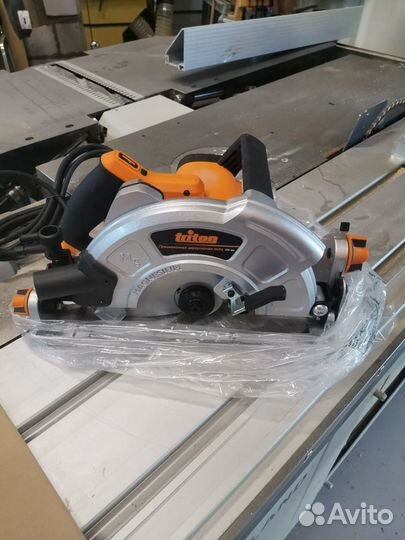 Прецизионная циркулярная пила Triton TA 235 CSL