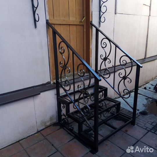 Лестницы и крыльцо