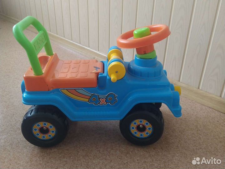 Детская машинка каталка