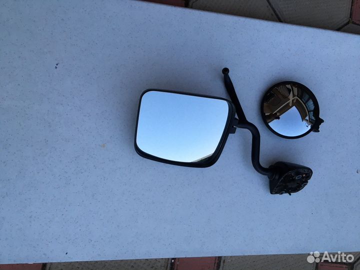 Зеркало левой передней двери toyota hiace