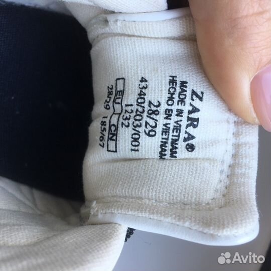 Ботинки zara (слипоны, кеды)