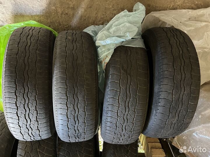 Bridgestone Dueler H/T 687 225/65 R17