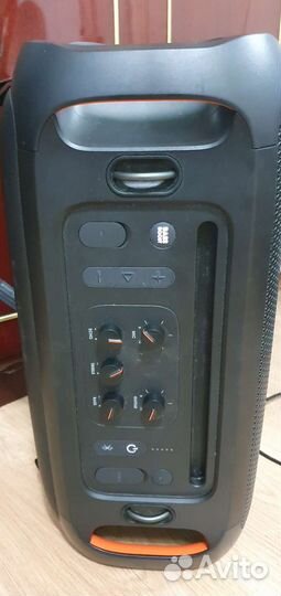 Портативная колонка jbl