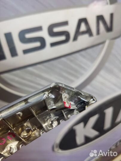 Накладка внутренней ручки Nissan primera P12 Прав