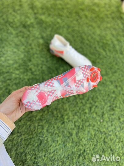 Футбольные бутсы nike phantom