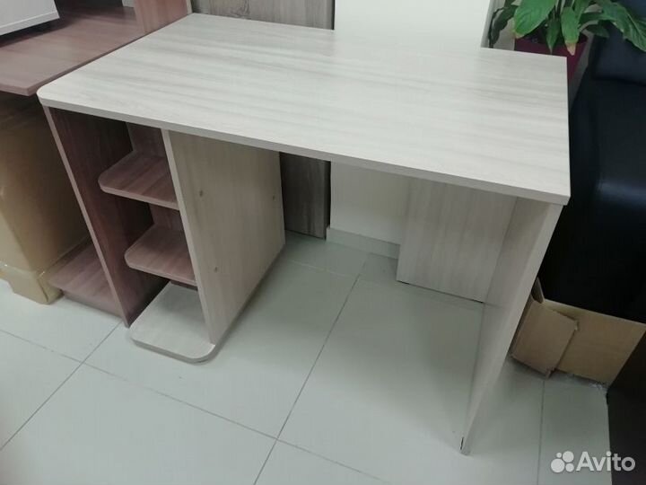 Компьютерные столы (с выставки)