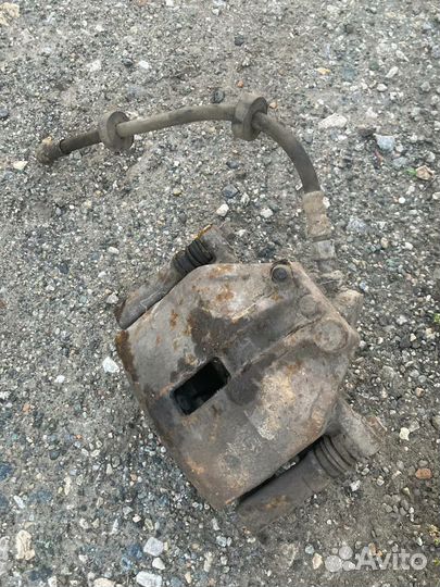 Суппорта передние volvo 740