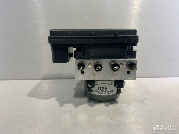 Блок abs Kia Rio 4 X-Line хэтчбек G4LC 2018