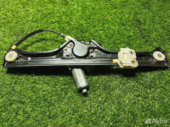 Стеклоподъемник электр. задний левый BMW X5 E70