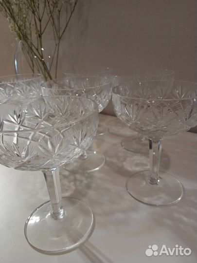 Хрустальные бокалы под шампанское, креманки