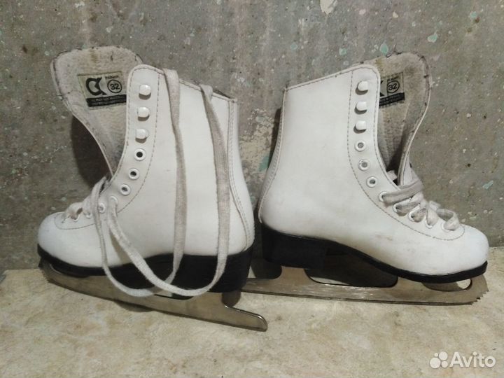 Коньки фигурные детские размер 32