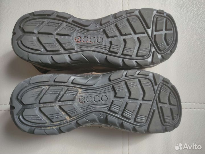 Сандалии закрытые ecco