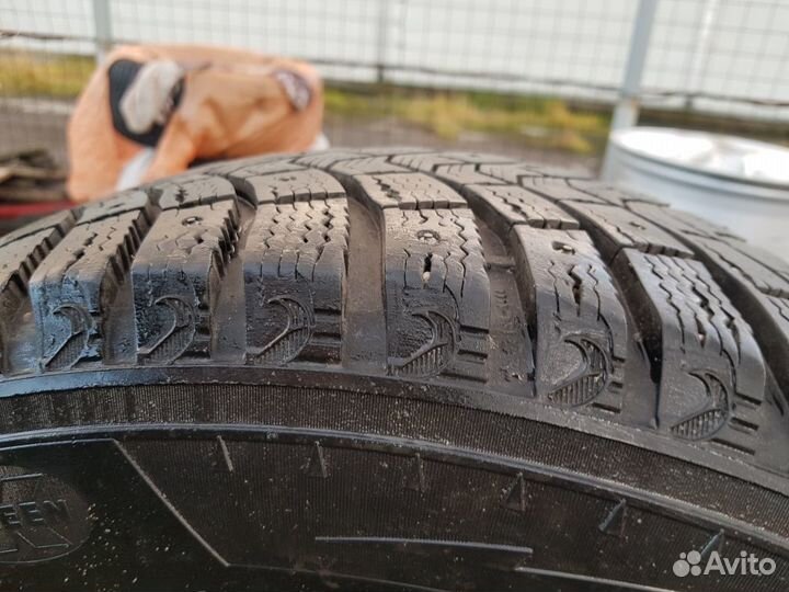 Michelin Latitude X-Ice North 225/65 R17