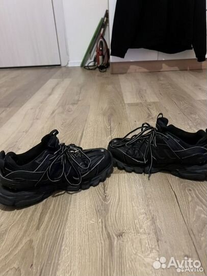 Balenciaga track 1 black