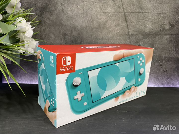 Портативная игровая консоль Nintendo Switch Lite