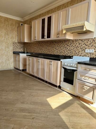 2-к. квартира, 80 м², 3/5 эт.