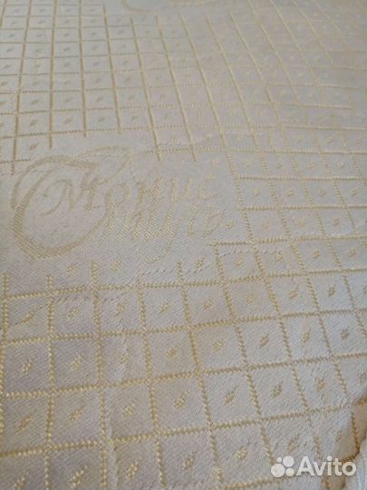 Стульчик и матрас в детскую кроватку