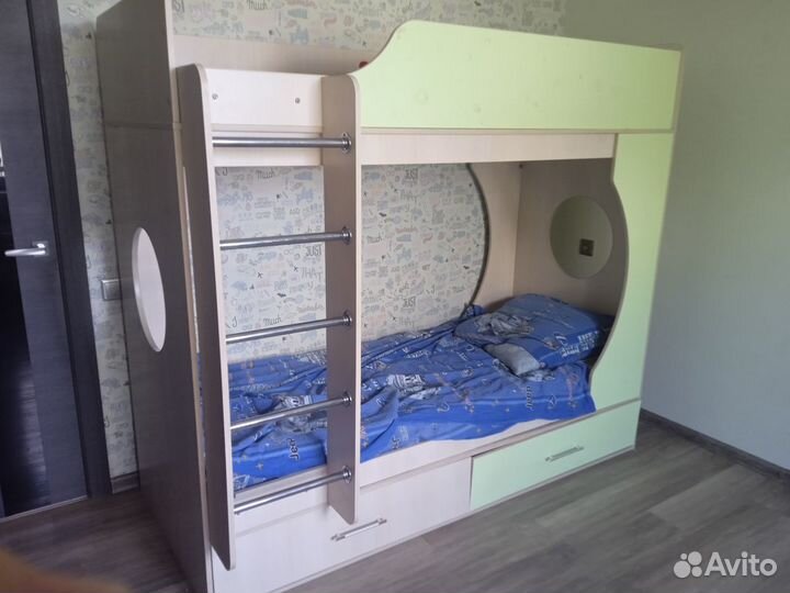 Двухъярусная кровать бу