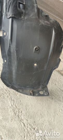 Подкрылок передний правый cr-v4