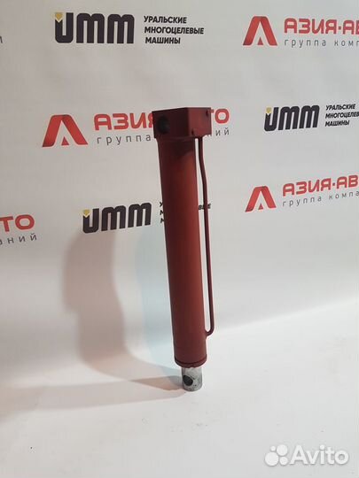 Гидроцилиндр подъема заднего аутригера