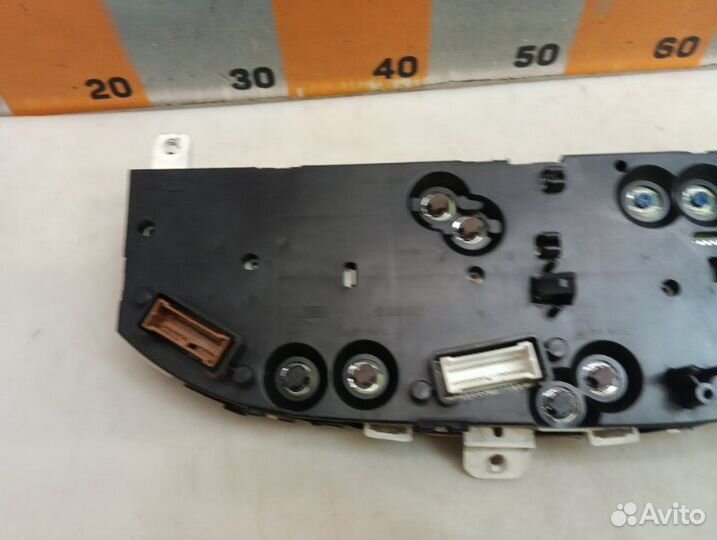 Панель приборов Nissan Almera N16 1.8 2001