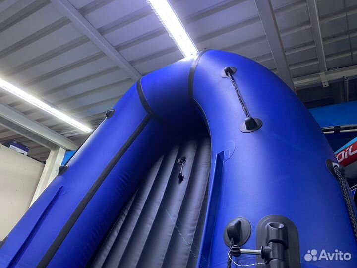 Лодка пвх Triton Air 300 сине-черная