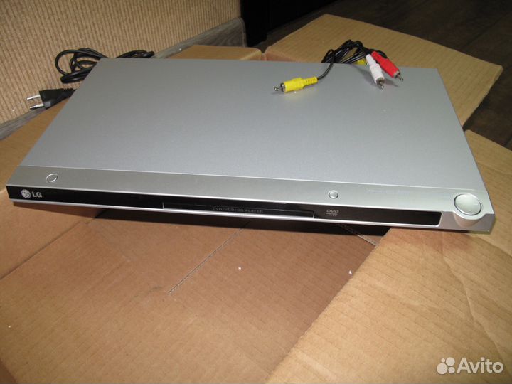 DVD-плеер LG DV656X