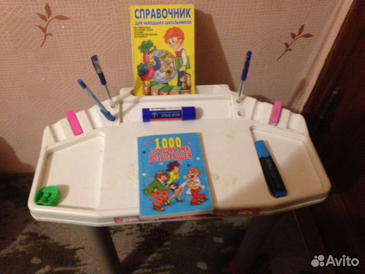 Детский столик