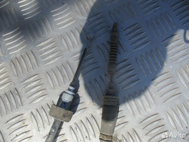 Трос стояночного тормоза Kia Ceed 1 цена за шт