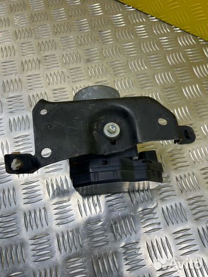 Блок ABS, Toyota Hilux (2005-2015)