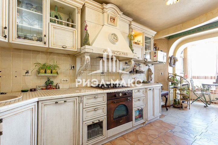 3-к. квартира, 89,7 м², 10/12 эт.