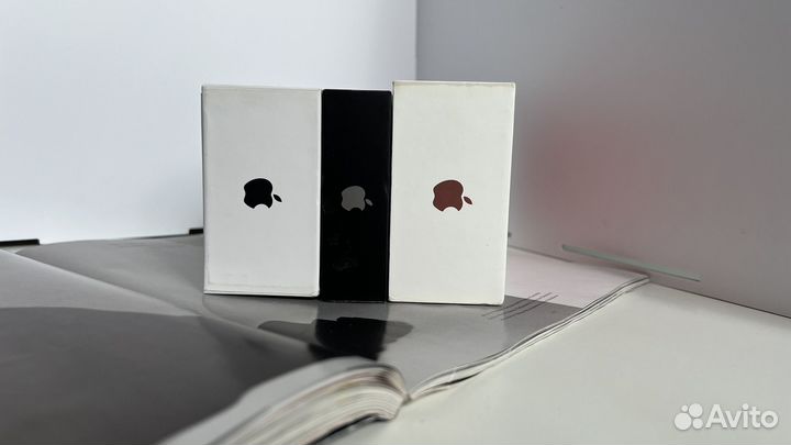 Коробки iPhone
