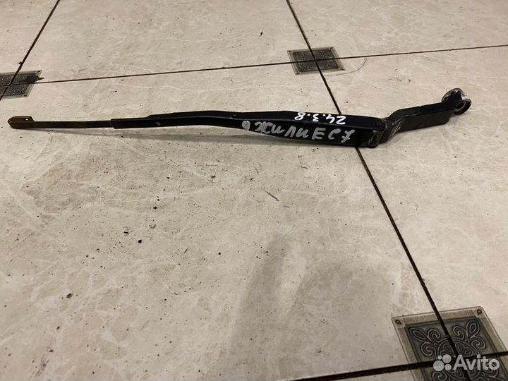 Поводок дворника левый Geely Emgrand EC7