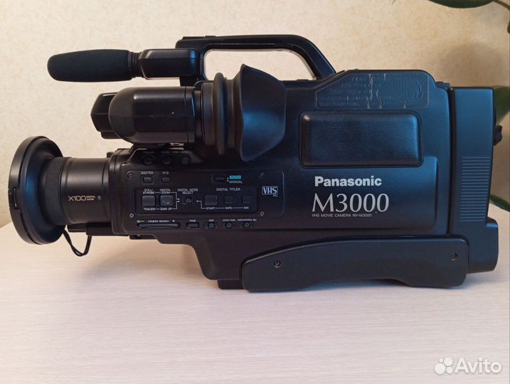 Видеокамера Panasonic M3000