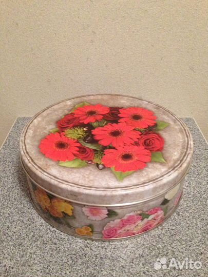 Жестяные коробки ёмкости