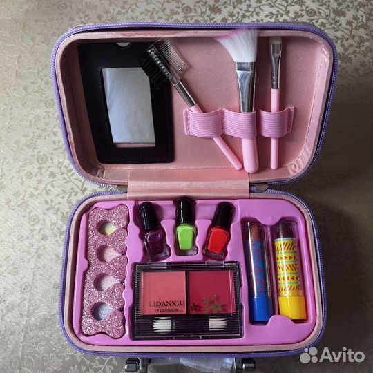 Детская косметичка, косметика