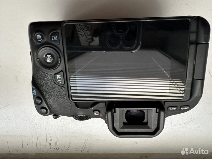 Зеркальный фотоаппарат canon eos 200d