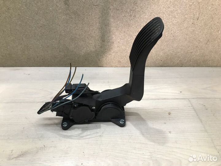 Педаль газа Mercedes Sprinter W901 611981 2006