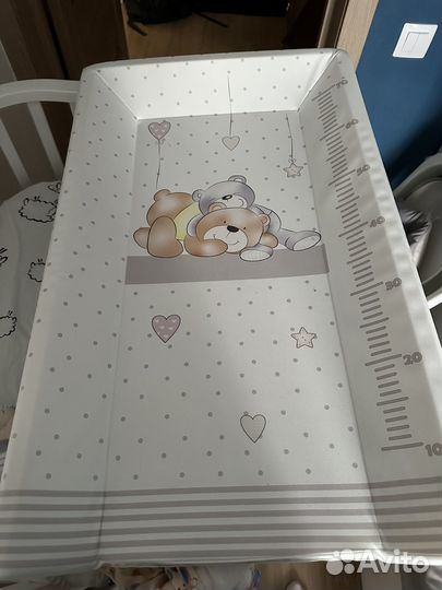 Пеленальный столик